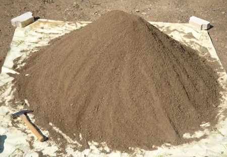 Amendement argilo-humifère